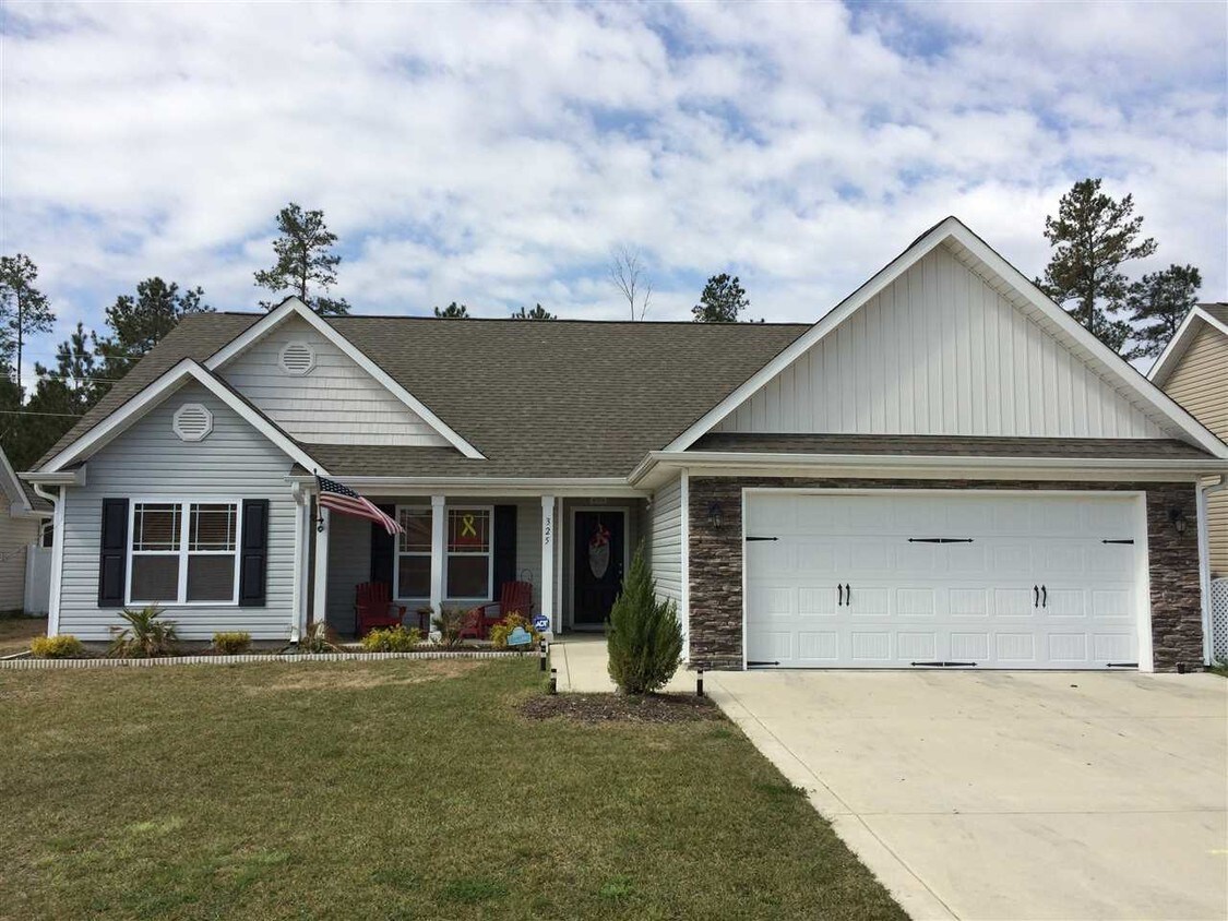 Foto principal - 325 Hughes Ln