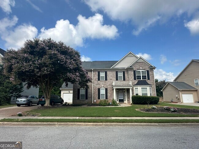 Building Photo - 137 Village Green Cir