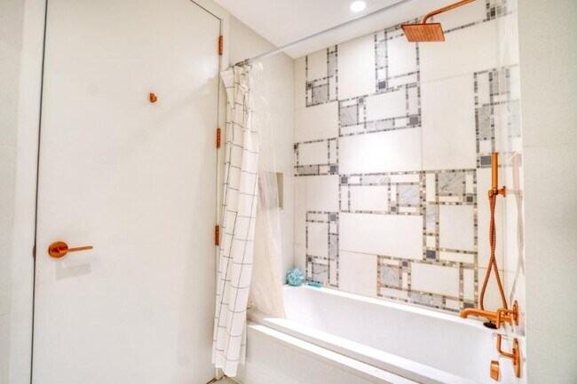 Foto del edificio - 1 bedroom in Brooklyn NY 11201