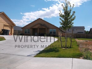 Building Photo - 1905 Bernard St