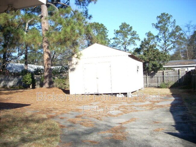 Foto del edificio - 2931 Glenbrook Dr
