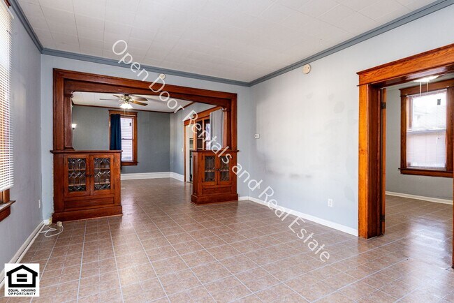 Foto del edificio - 928 Putnam St