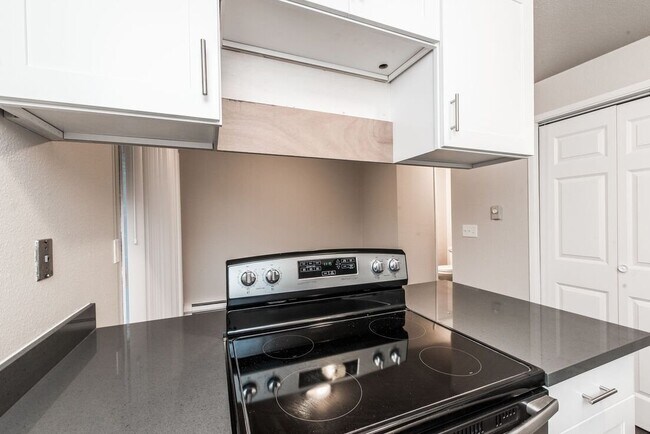 Foto del edificio - 2707 Mountain View Ave W