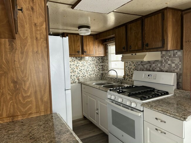 Foto del edificio - 38651 Tarr Dr