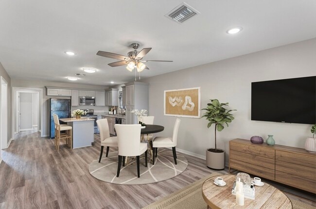 Foto del edificio - 117 Center Cir