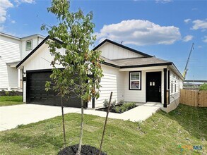 Building Photo - 549 Autumn Blaze