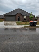 Building Photo - 4008 Aryana Ave