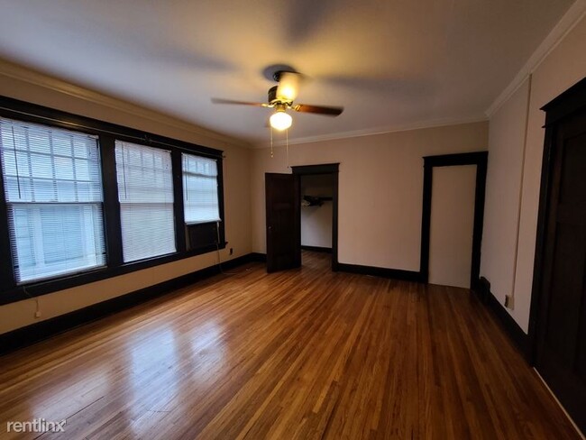 Building Photo - 2217 Belmont Blvd