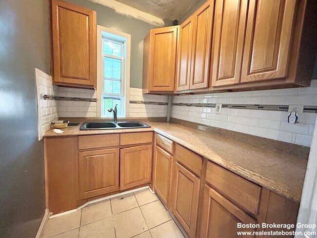 Foto del edificio - 14 Batchelder St