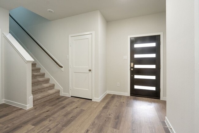 Building Photo - 8015 Heroes Hall Dr