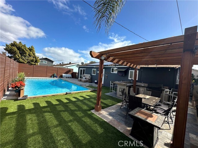 Foto del edificio - 5311 Hendricksen Dr