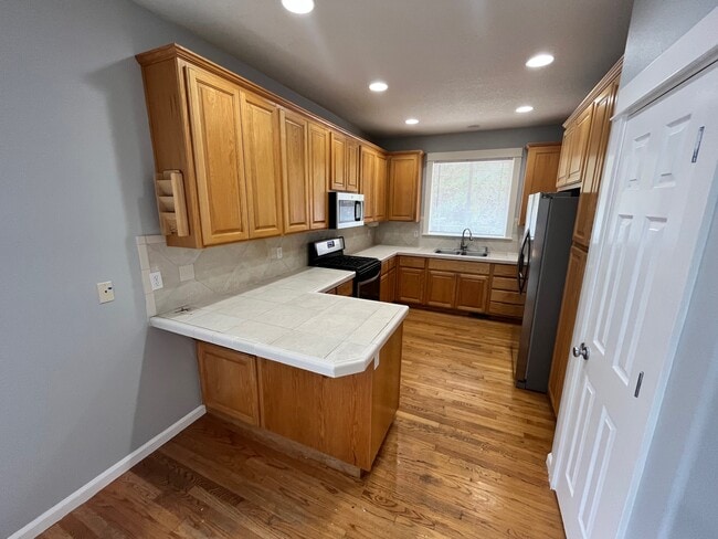 Kitchen - 7739 SW Carrollon Dr