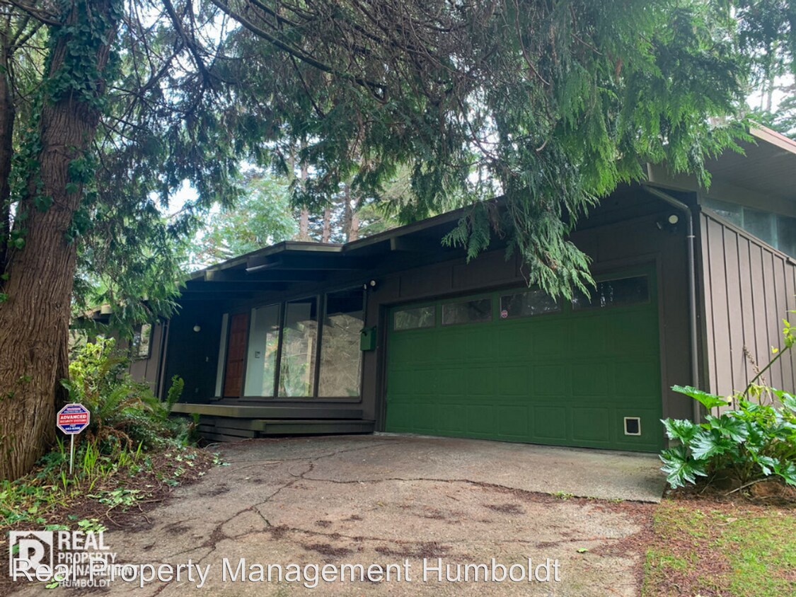 Primary Photo - 2 br, 2 bath House - 1565 L Street