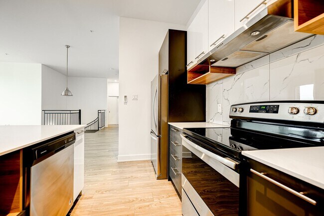 Building Photo - 9675 Av. Papineau