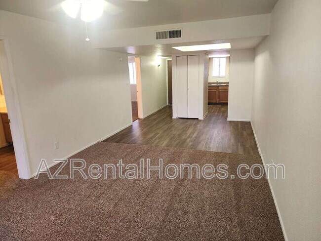 Foto del edificio - 1215 E Lemon St