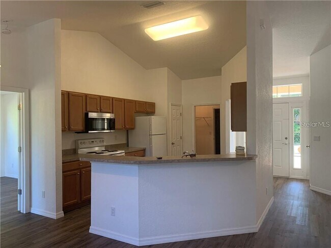 Building Photo - 1583 Nora Ln