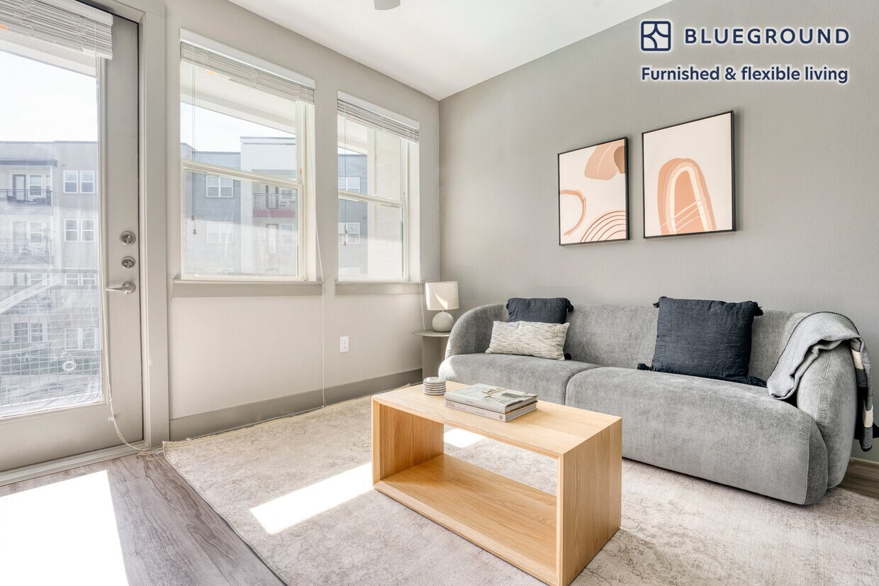 Foto principal - 6107 E Riverside Dr