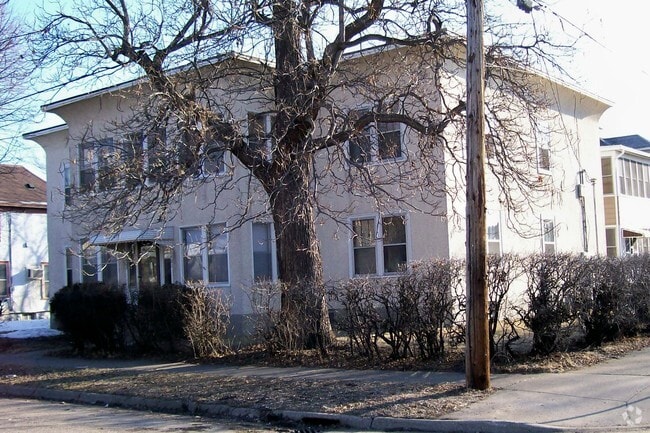 Building Photo - 1401-1403 3rd St NE