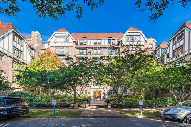 Foto del edificio - Tennis View Apartments
