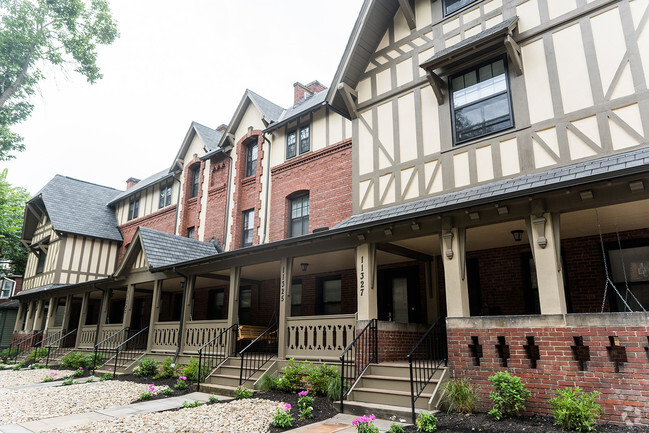 Building Photo - Hessler 113 Townhomes