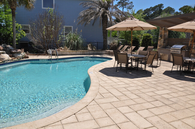 Community pool area - 111 Golf Villa Dr