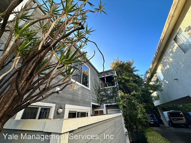 Building Photo - 2 br, 2 bath House - 12416 Moorpark Street...