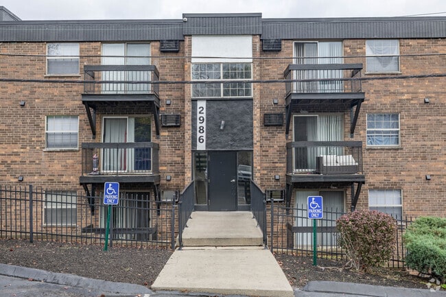 Entrance - Views of Mt Airy