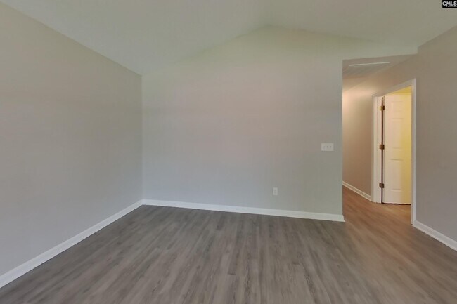Foto del edificio - 120 Oakbrook Village Rd