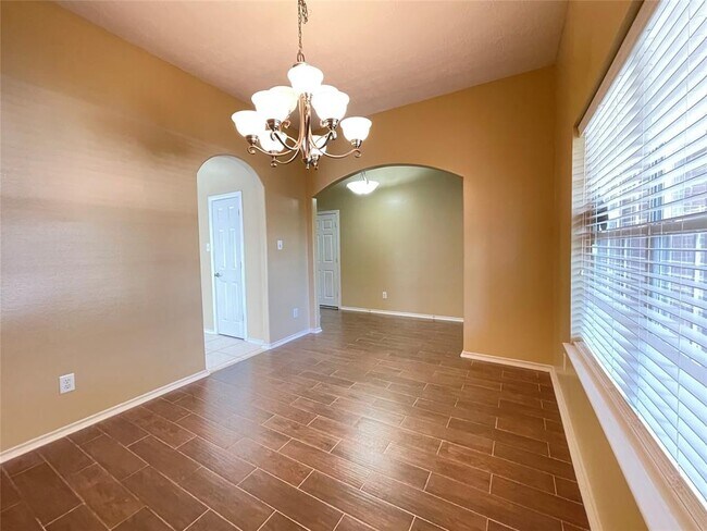 Building Photo - 1911 Palmetto Park Ct