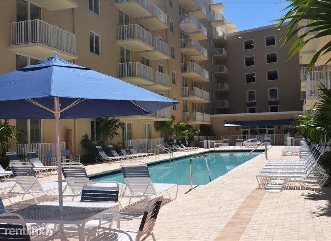 Foto del edificio - 2610 NW 16th Street Rd