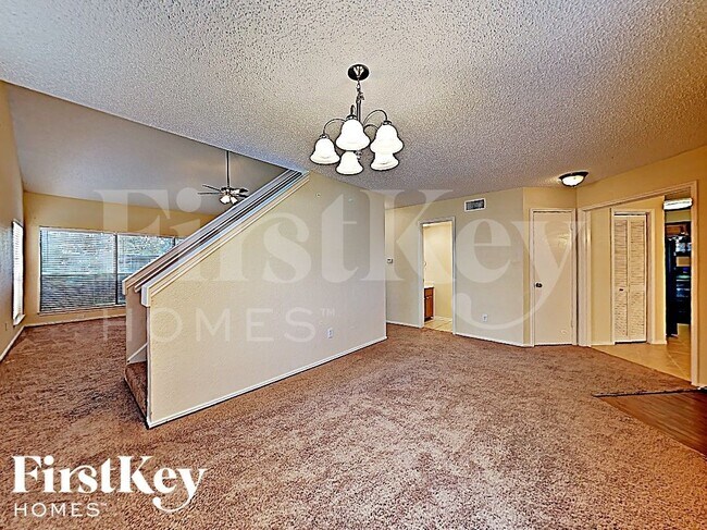 Foto del edificio - 6816 Dalmation Cir