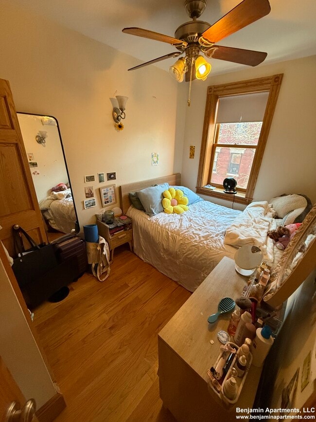 Building Photo - 46 Garden St