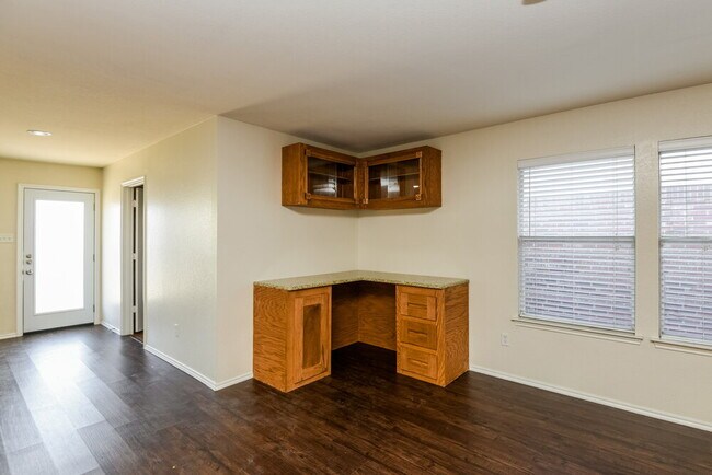 Building Photo - 6708 Friendsway Dr