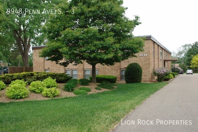 Building Photo - Your Modern Retreat in Bloomington for $12...