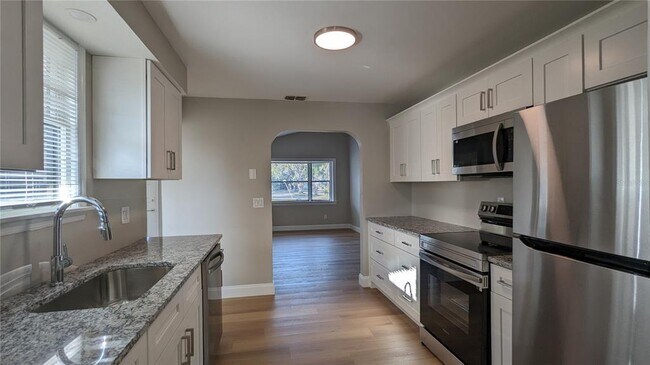 Foto del edificio - 1273 Woodlawn Terrace