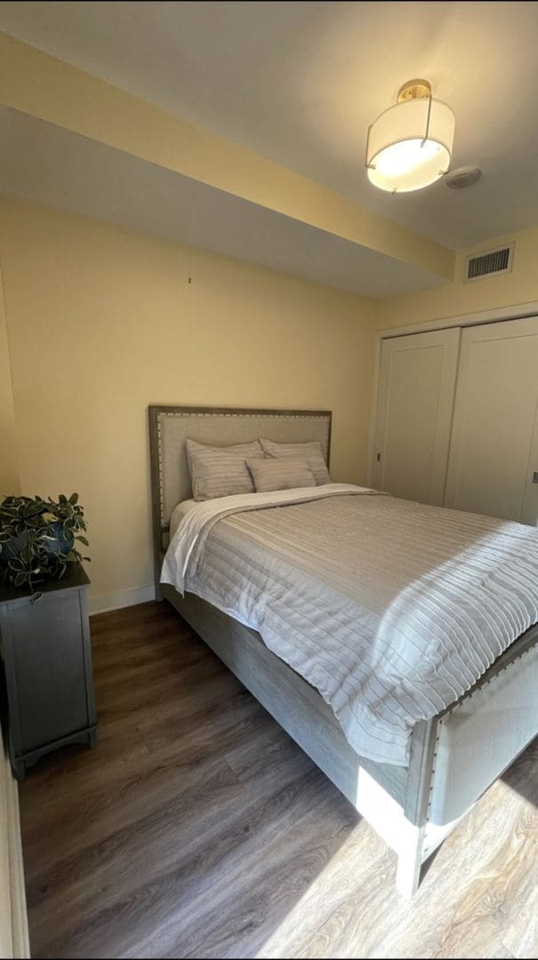 Foto del edificio - 1320 Fenwick Ln