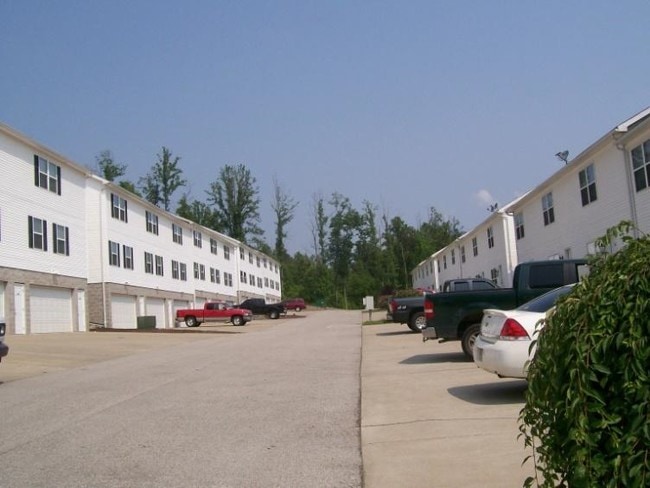 Edview Circle Apartments - The Ridge at Crosslane
