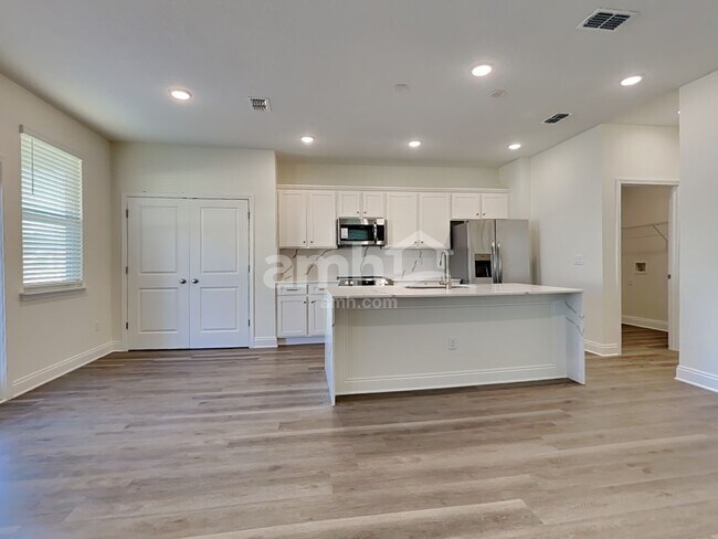 Foto del edificio - 2767 Robinson Rnch Rd