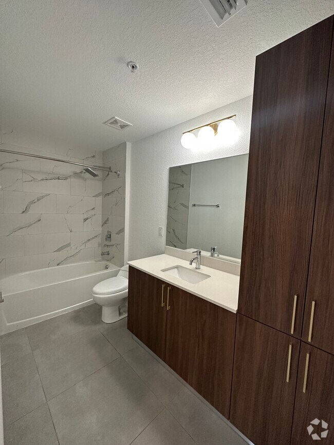 Highland Park Apartments for Rent with EV Charging Miami, FL 2