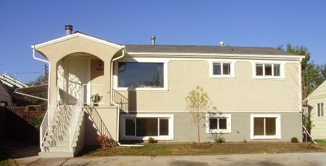 Primary Photo - 1173 S Mariposa St
