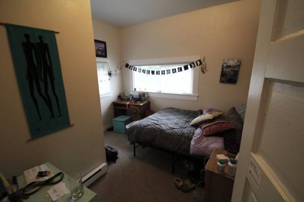 Bedroom #1-great view of backyard - 1915 E Cherry St