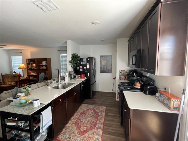 Foto del edificio - 1527 Deerchase Dr