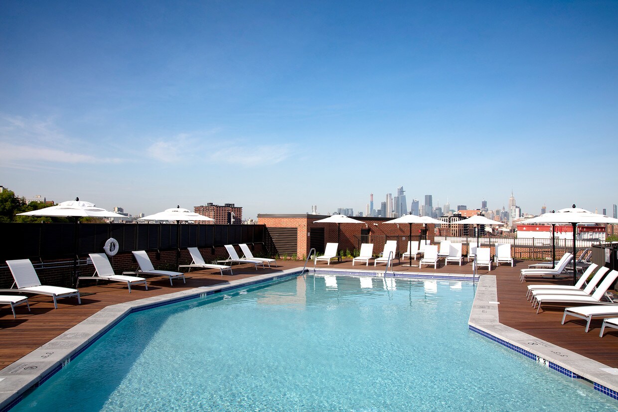The Enclave Apartments in Jersey City, NJ
