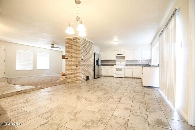 Foto del edificio - 6613 Southwind Dr