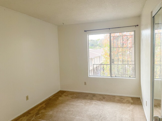 Foto del edificio - 2310 Lillyvale Ave