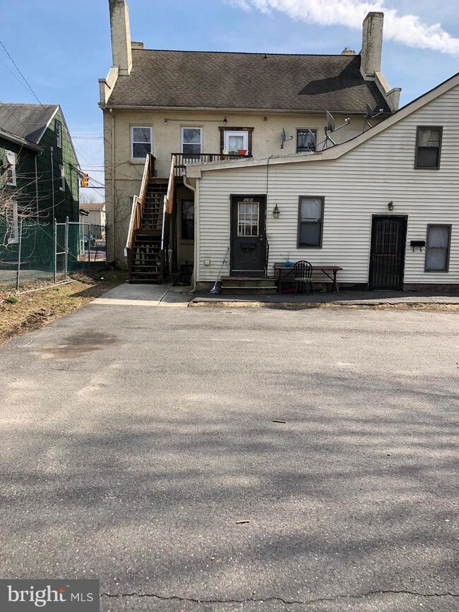 93 Hanover St Unit 1, Pemberton, NJ 08068 Room for Rent in Pemberton