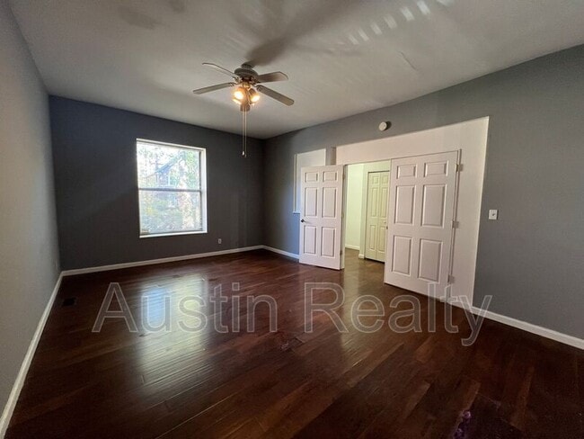 Foto del edificio - 4390 McPherson Ave