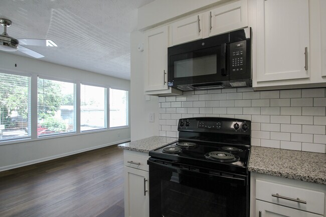 Building Photo - 1436 Berrier St