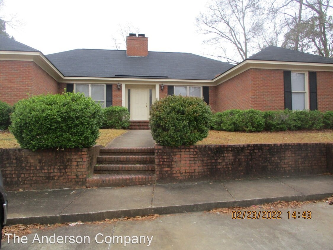 3 br, 2 bath House 2313B Jim Stokes Ct House for Rent in Albany, GA
