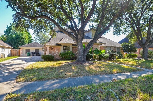 Building Photo - 10711 Sandy Shoals Dr